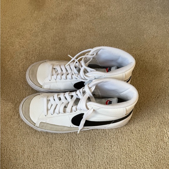 Nike Blazer Mid 77 White High-Top Sneakers 6.5Y - Picture 6 of 9